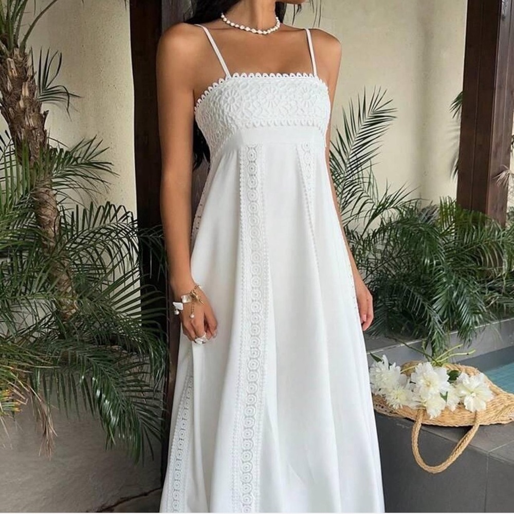 Elegant White Lace Dress